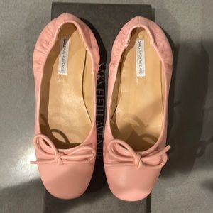 Light pink ballet flats
